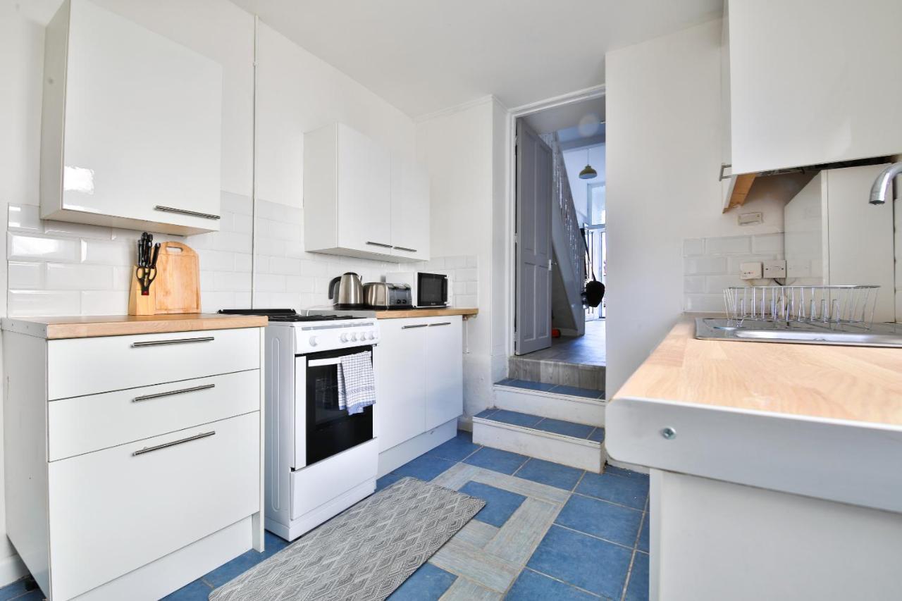 Spacious 3 Bedroom Close To Cardiff City Centre Exterior photo